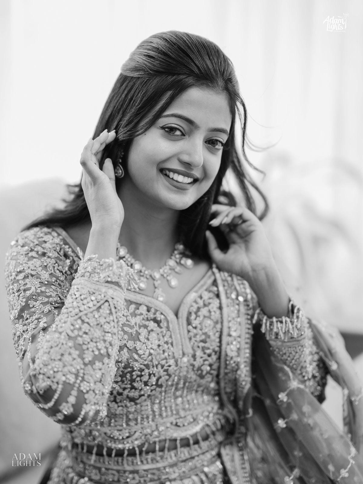HD bridal makeup by Nikita Liby at NIXTUDIO Pala Kerala - Best makeup artist in Kottayam
